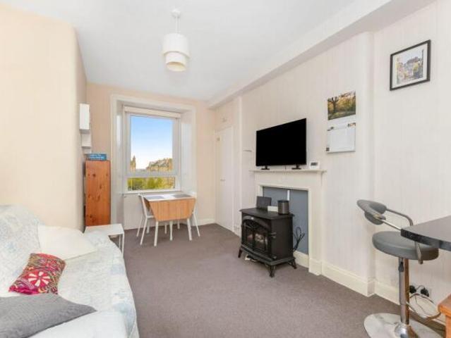 Flat for sale in Merchiston, Scotland