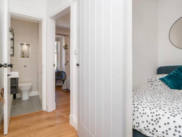 Flat for sale in Stockbridge, Scotland