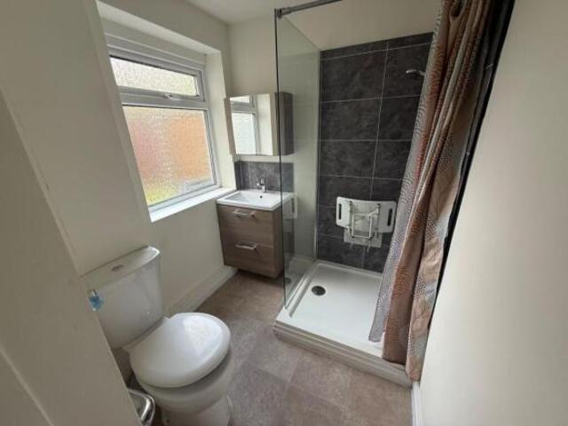 Flat for sale in Alton Barnes