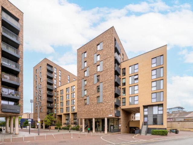Flat for sale in Cat Hill