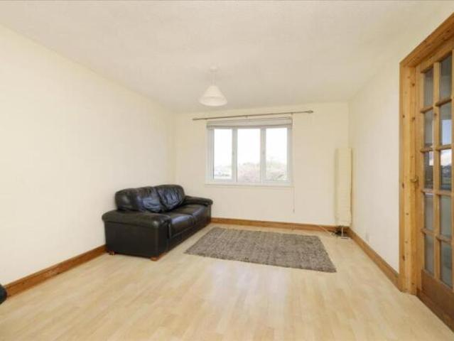 Flat for sale in Gilmerton, Scotland