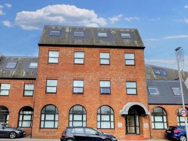 House for sale in Dunstable, Bedfordshire