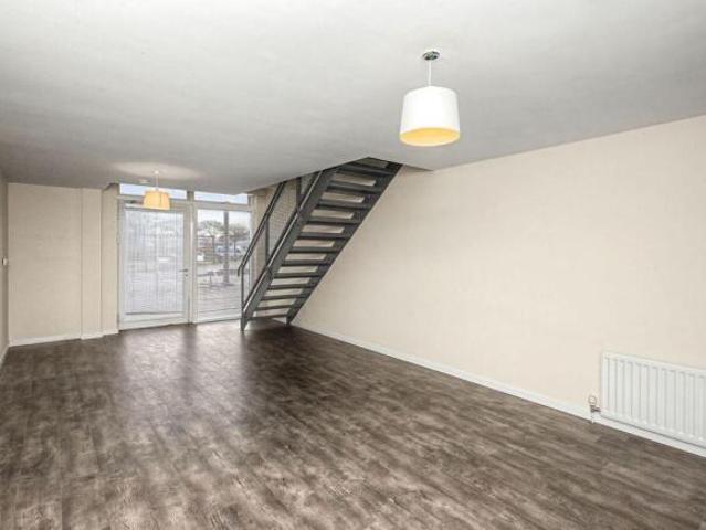 Flat for sale in Granton, Scotland