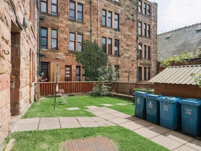 Flat for sale in Partick, Scotland