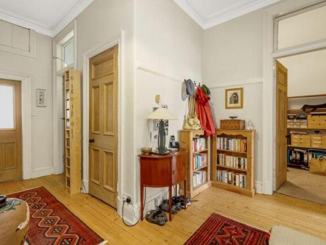 Flat for sale in Bruntsfield, Scotland