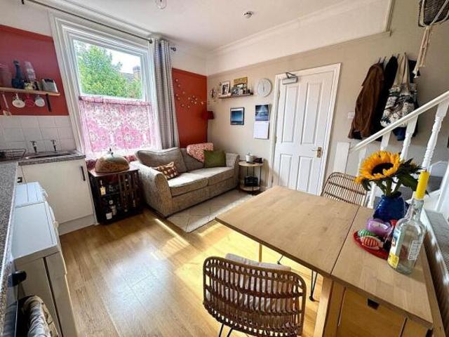 Flat for sale in Georgia, Greater Manchester