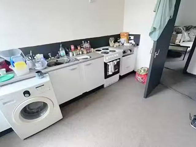 House for sale in Skares