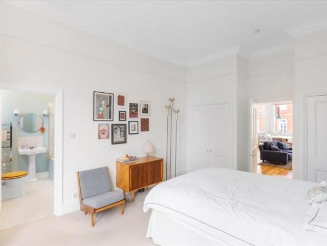 Flat for sale in Cat Hill