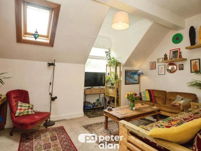 Flat for sale in Plasnewydd, Falcon Lodge