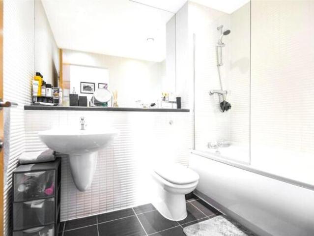 Flat for sale in Boghall, Garrowhill