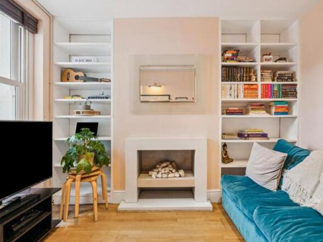 Flat for sale in Hammersmith, Greater London