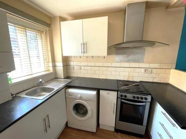 Flat for sale in Feckenham, City Of Bristol