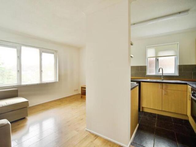 Flat for sale in Cat Hill