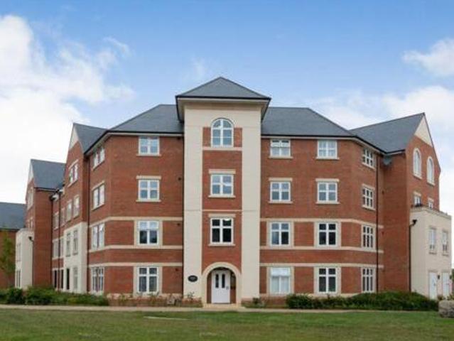 House for sale in Aldershot, Hampshire