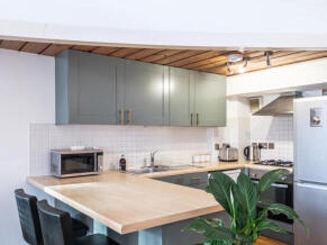 Flat for sale in Strode, Devon
