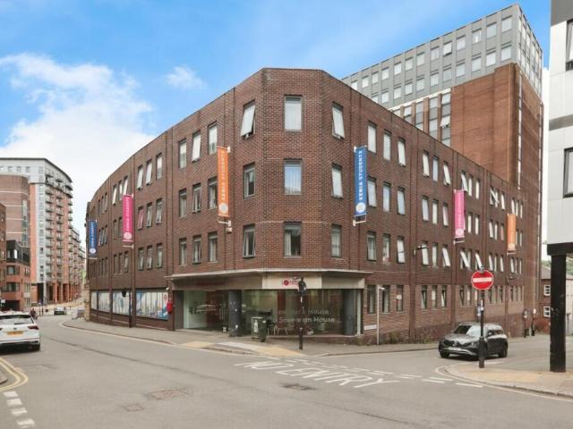 Flat for sale in Sheffield, South Yorkshire