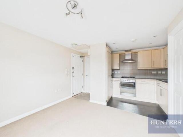 Flat for sale in Uckington, Pamington