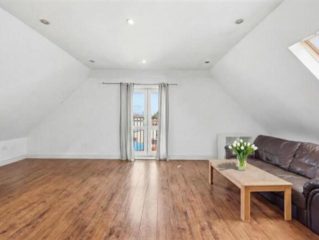 Flat for sale in Victoria Dock, Hull