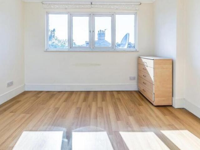 Flat for sale in Cat Hill