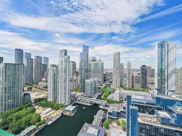 Flat for sale in London Borough of Tower Hamlets, Greater London