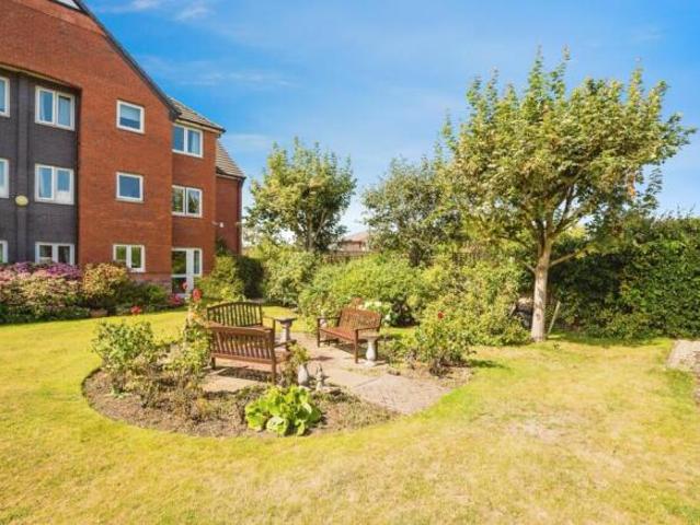 Flat for sale in Vicars Cross, Great Boughton