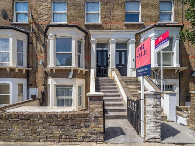 Flat for sale in Cat Hill