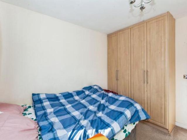 Flat for sale in Slough