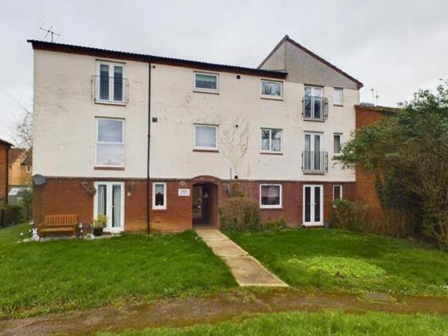 House for sale in Elmhurst, Aylesbury