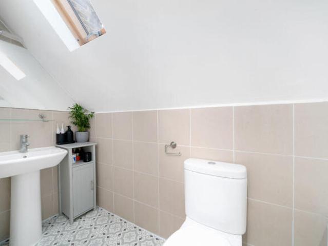 Flat for sale in Cat Hill