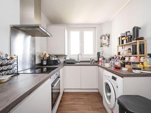 Flat for sale in Homerton, Lower Clapton