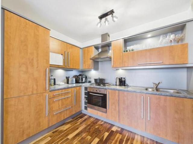 Flat for sale in Strathbungo, Scotland