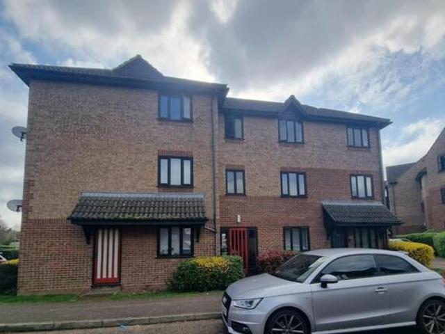 House for sale in Laindon, Essex