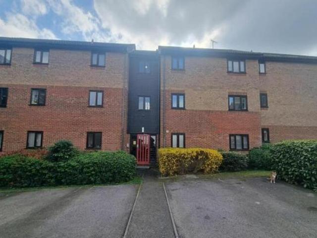 House for sale in Laindon, Essex