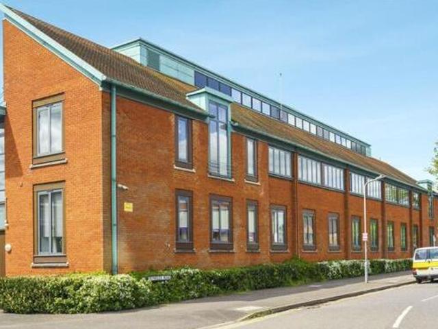 House for sale in Beaconsfield, Knotty Green