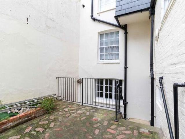 Flat for sale in Worthing, West Sussex
