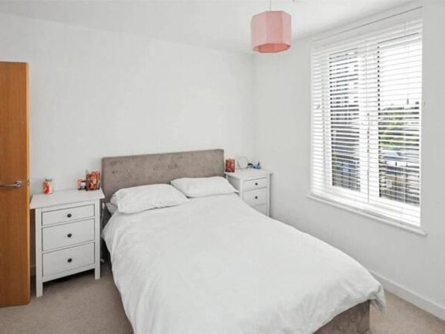 Flat for sale in North Watford