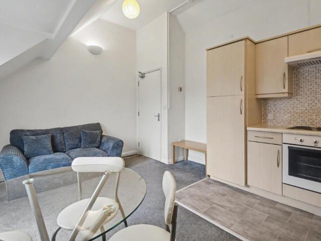 Flat for sale in Headington, Oxford