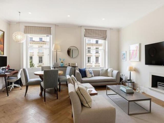 Flat for sale in City of Westminster, Greater London