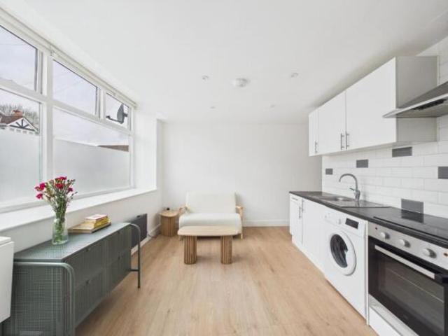 Flat for sale in Feckenham, City Of Bristol
