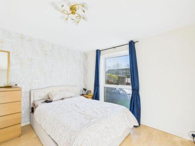 Flat for sale in London Borough of Croydon, Greater London