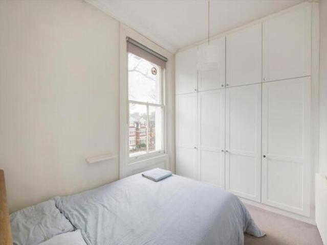 Flat for sale in Cat Hill