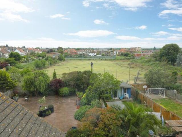 Flat for sale in Herne, Kent