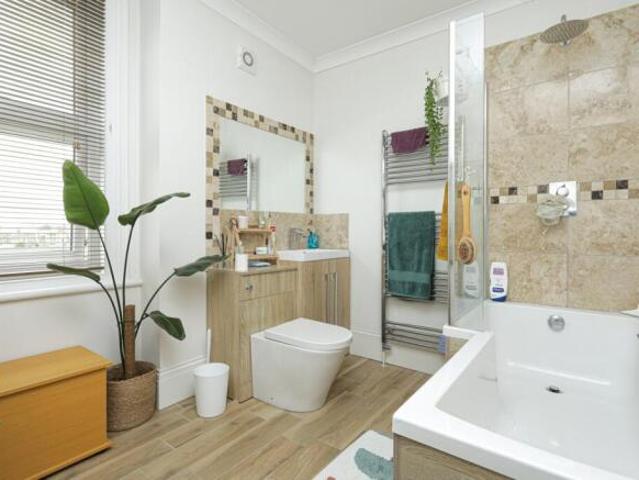 Flat for sale in Herne, Kent