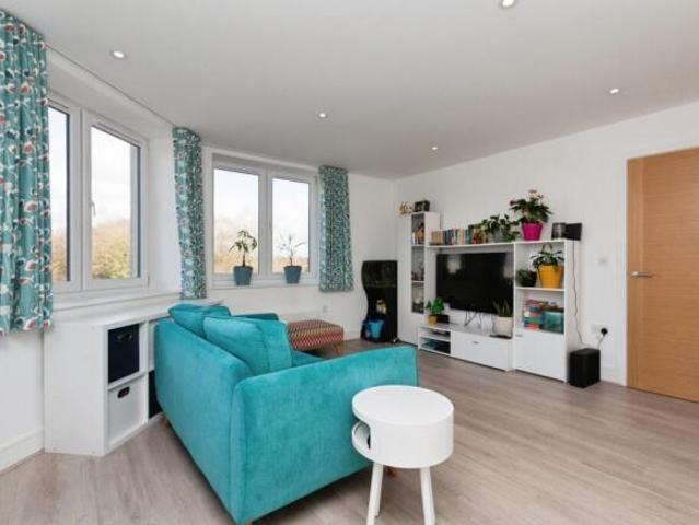 Flat for sale in Priest Down, Hampshire