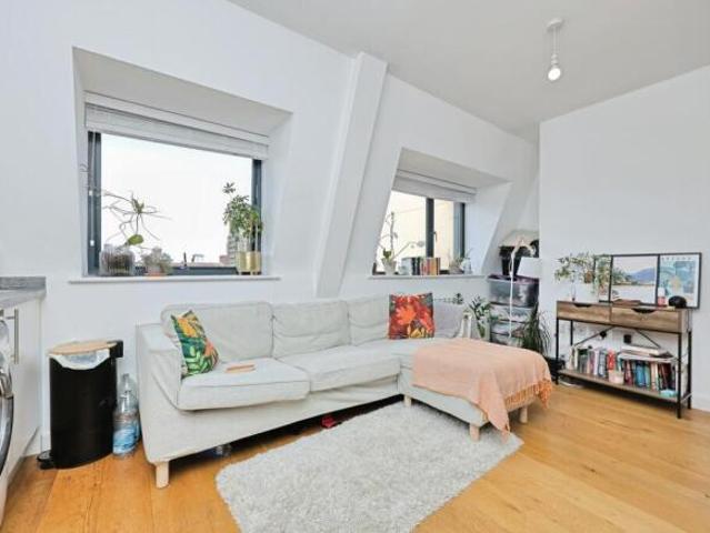 Flat for sale in Heigham Grove, East Bank