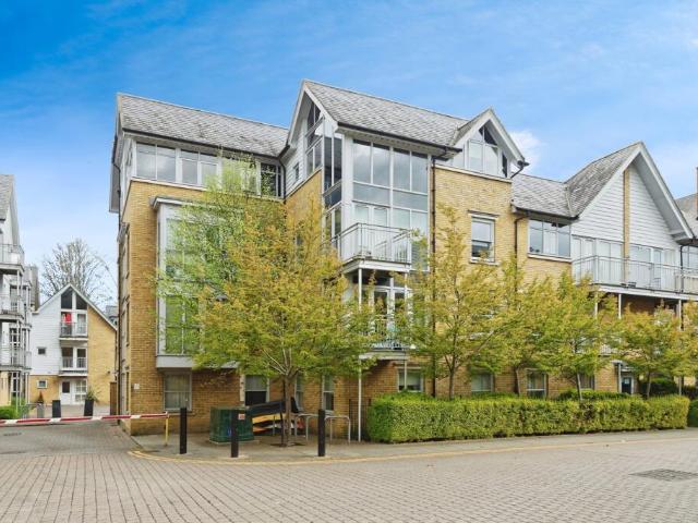 Flat for sale in Wincheap, The Bridge