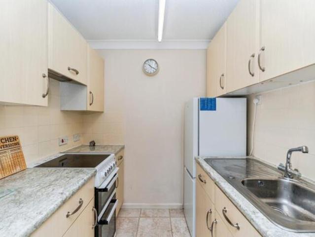 Flat for sale in Barton Stacey, Hampshire