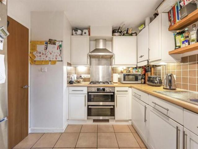 Flat for sale in Reading