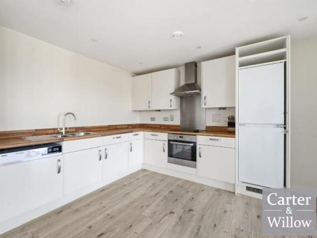 Flat for sale in Wardle, Burnedge