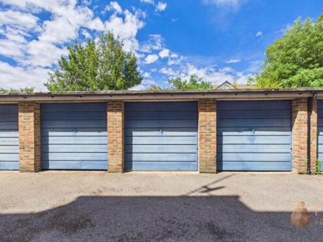 Flat for sale in Denham, Buckinghamshire